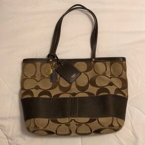 Signature  Coach Brown Leather/Canvas Shoulder Bag